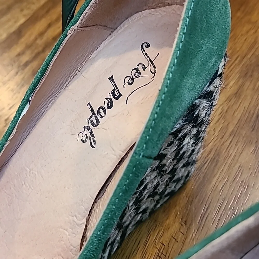 Free people Charade espadrille wedges.  Size 6
